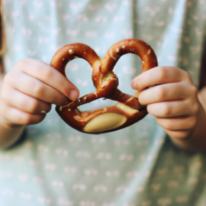 Pretzel Pose - Okply